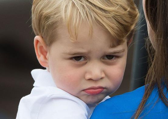 9岁乔治王子被曝和同学吵架警告对方：我爸以后是国王，你小心点