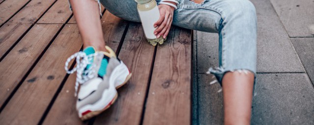 老爹鞋能用洗衣机洗吗 老爹鞋可以用洗衣机洗吗