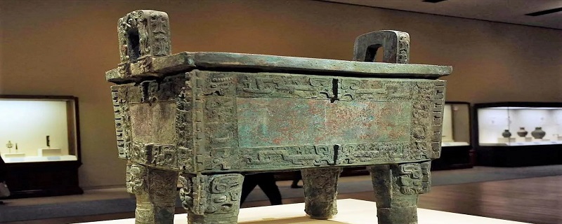 司母戊鼎是中国文物九大镇国之宝之一,司母戊鼎是世界上最大的青铜器