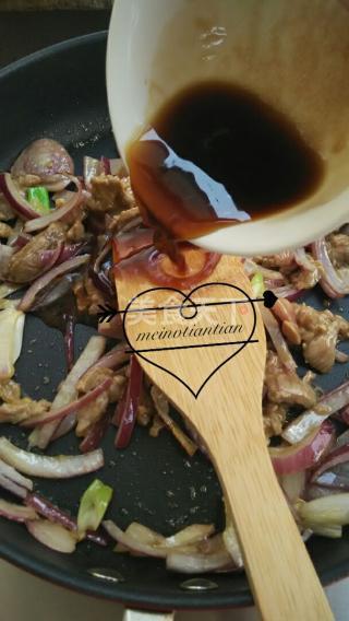 牛肉炒什么菜最搭（洋葱炒牛肉）