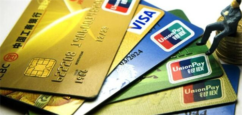 经常用信用卡会让征信变差？
