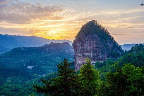 甘肃最值得去的旅游景点 甘肃旅游必去景点推荐